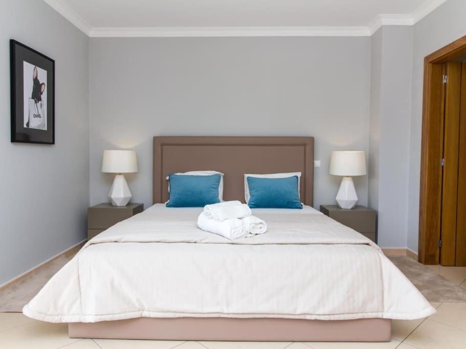 Magnolia O House - Pool View & Privat Garden & Garage Villa Albufeira Exterior photo